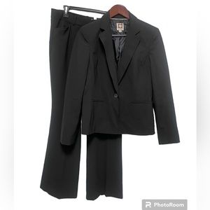 Anne Klein women’s black size 10 blazer & pant suit